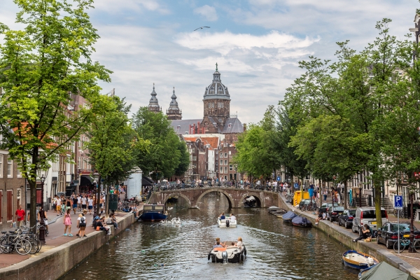 オランダ　橋の風景